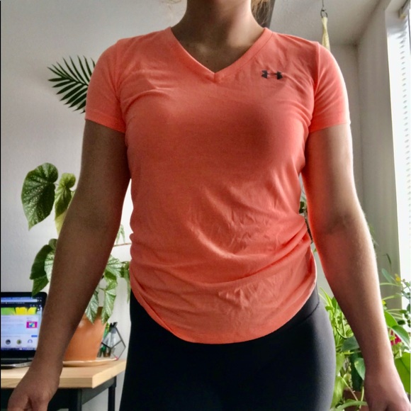 •Under Armour V-Neck• - Picture 2 of 2